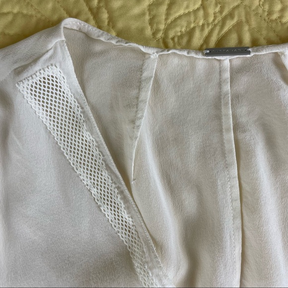 Champagne V-Neck Sleeveless Top - Picture 3 of 11